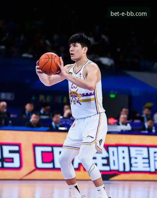 陈国豪为何再次因“回避条款”无缘对阵北控？贝博体育平台带你深挖CBA交易内幕